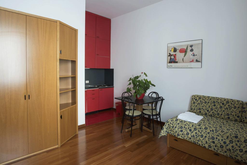 Residence Villa Odescalchi Milaan Buitenkant foto