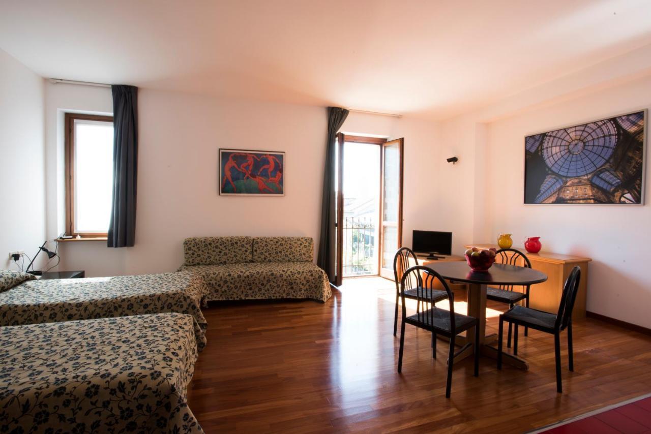 Residence Villa Odescalchi Milaan Buitenkant foto